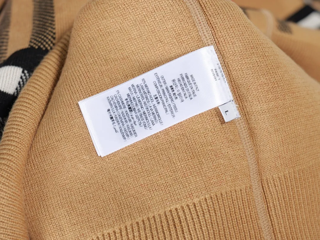 「R 11」 /Burberry logo ！ Classic LOGO Classic ！ ：Khaki Size：S M L（ Same Style）